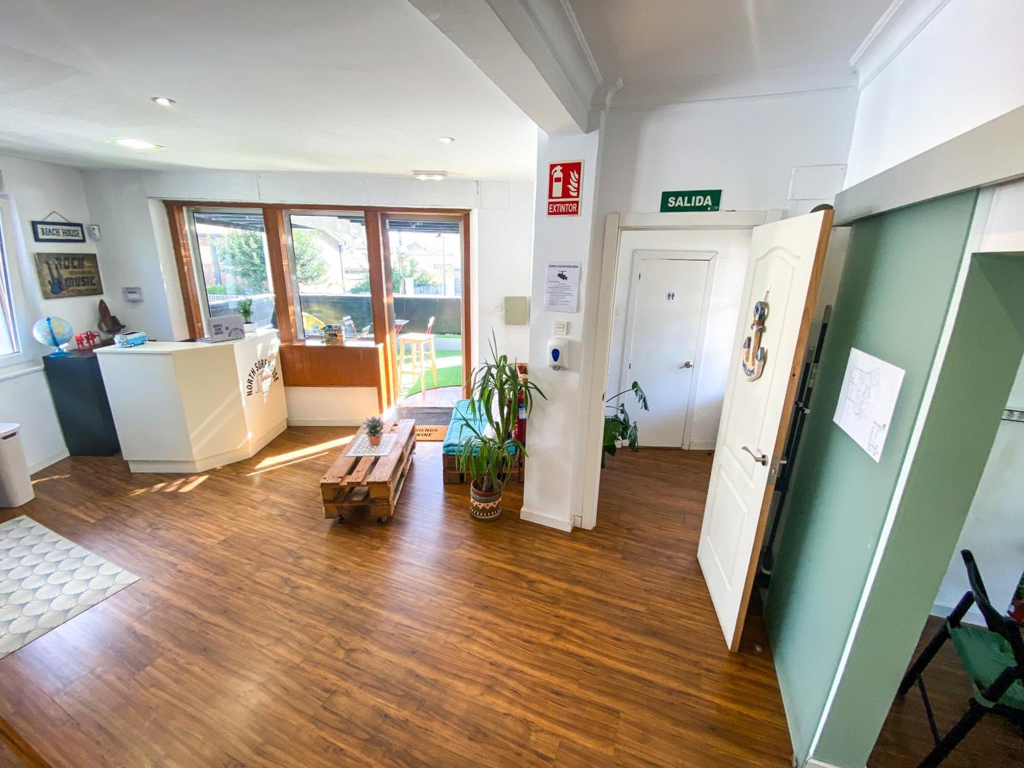 North Surf House Hostel Gijon Exterior photo
